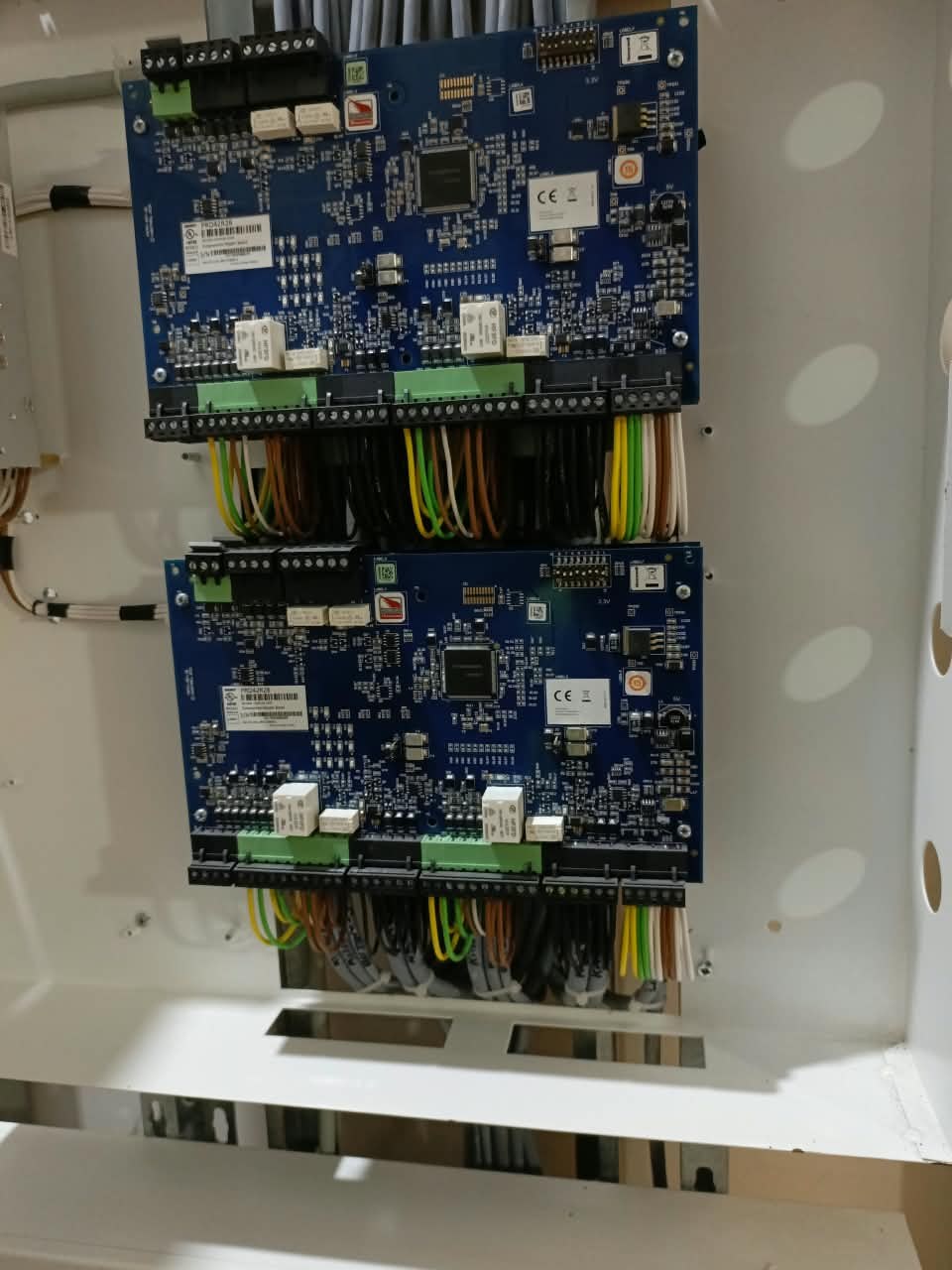 Équipements de commande électrique